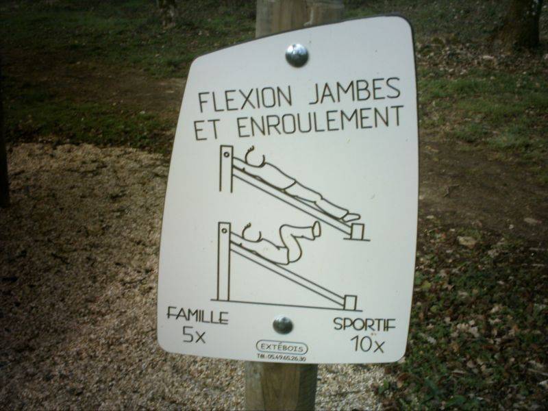 Parcours sant: flexion jambes et enroulement