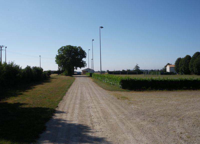 Entre et parking du stade de football  La Mothe saint-Hray