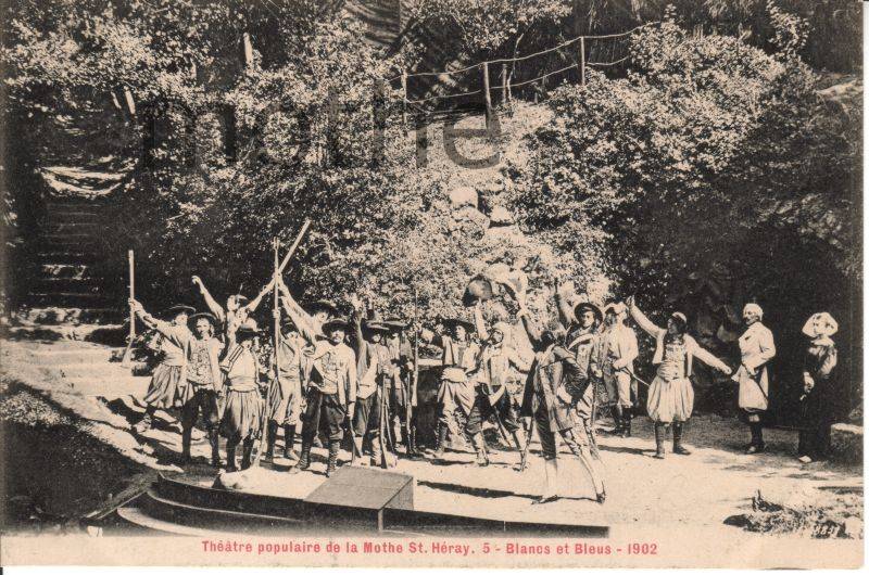 Le thtre d'extrieur et le parc de La Mothe saint Hray