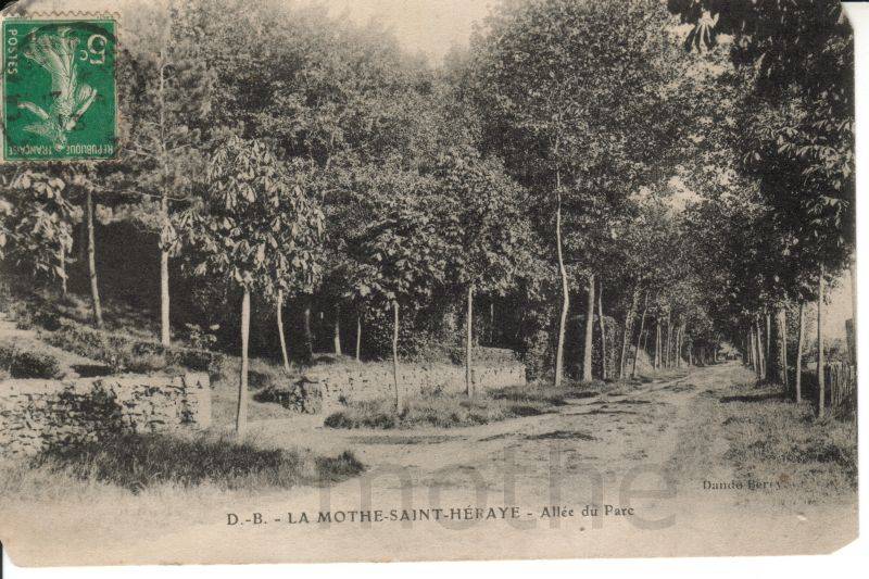 Le thtre d'extrieur et le parc de La Mothe saint Hray