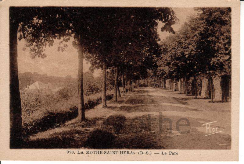 Le thtre d'extrieur et le parc de La Mothe saint Hray