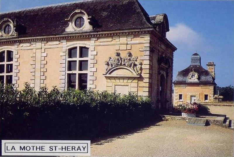 Le chteau et l'orangerie de La Mothe saint Hray