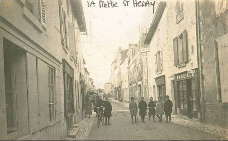 Les rues de La Mothe saint Hray.