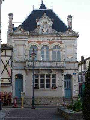 La maison des rosires  La Mothe saint-Hray