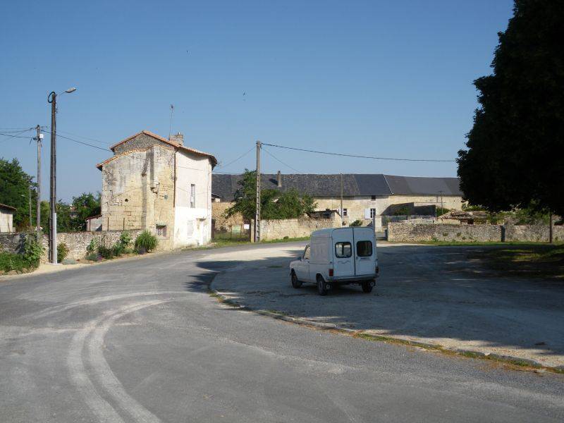 Vestige du chteau de La Mothe saint-Hray.