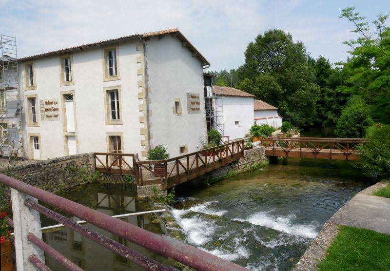 Les moulins  eau de La Mothe saint-Hray